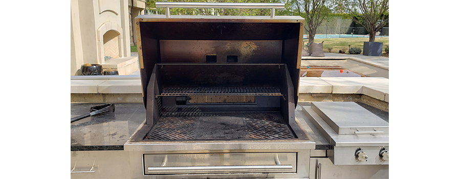 Kalamazoo grill before cleaning