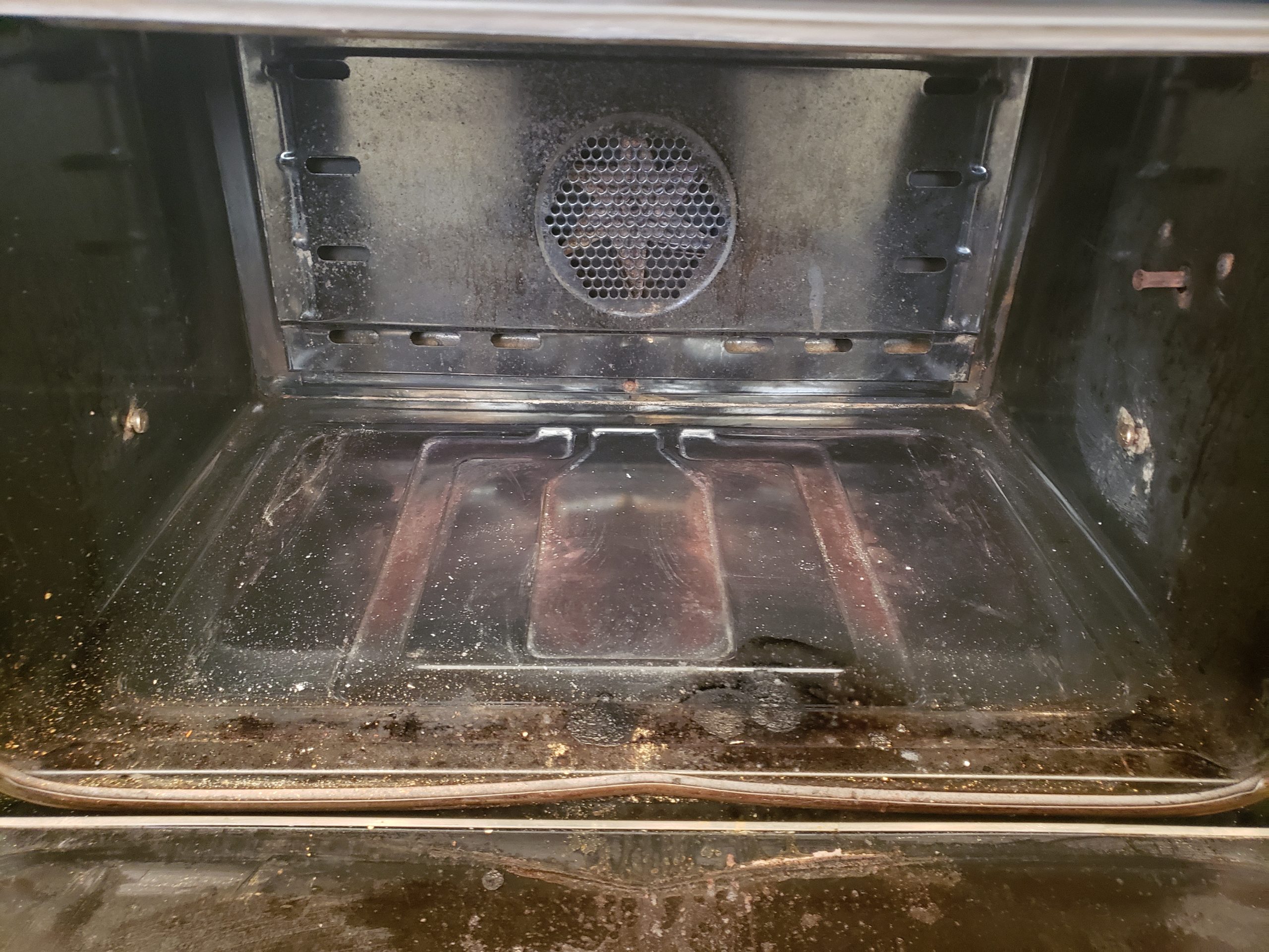 Ilve range before cleaning