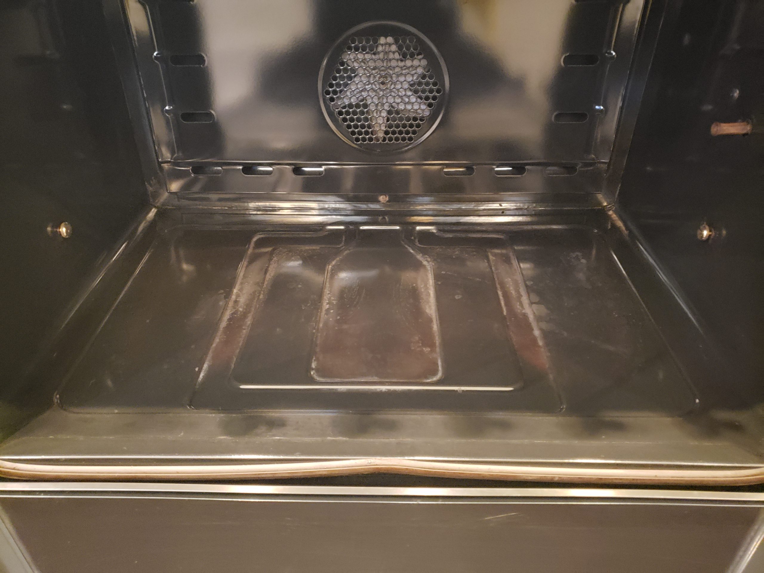 Ilve range after cleaning
