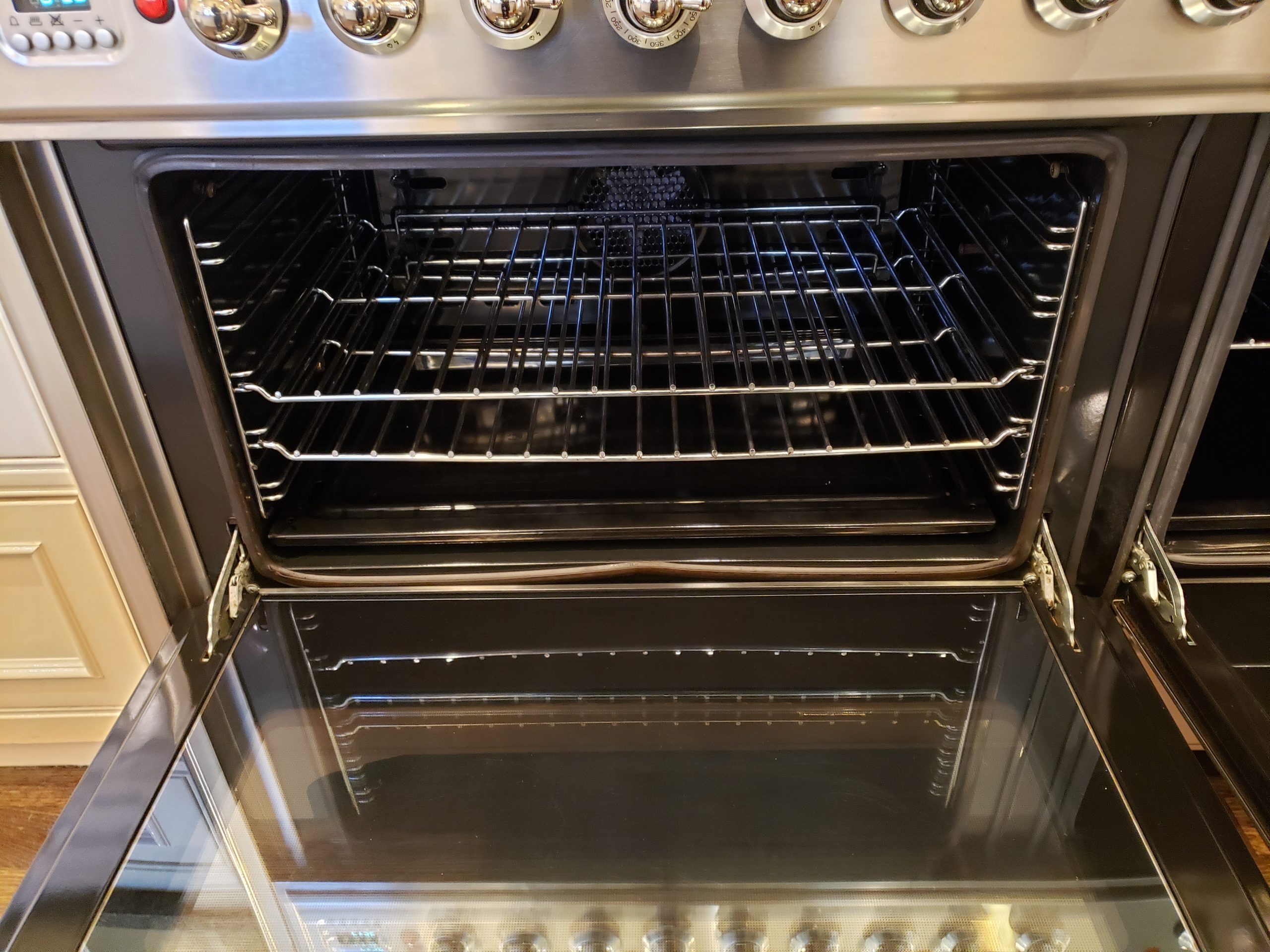 Ilve range after cleaning