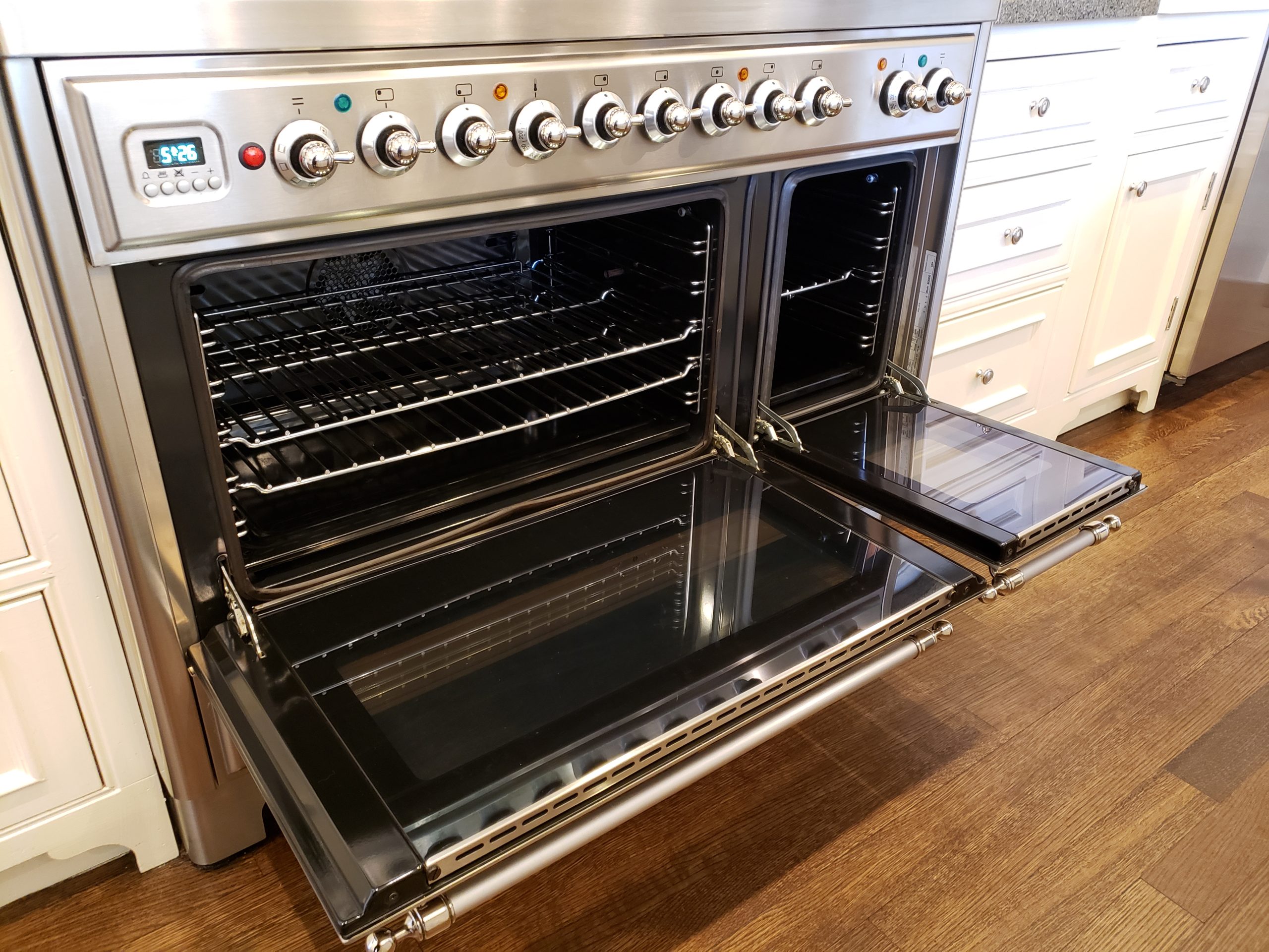 Ilve range after cleaning