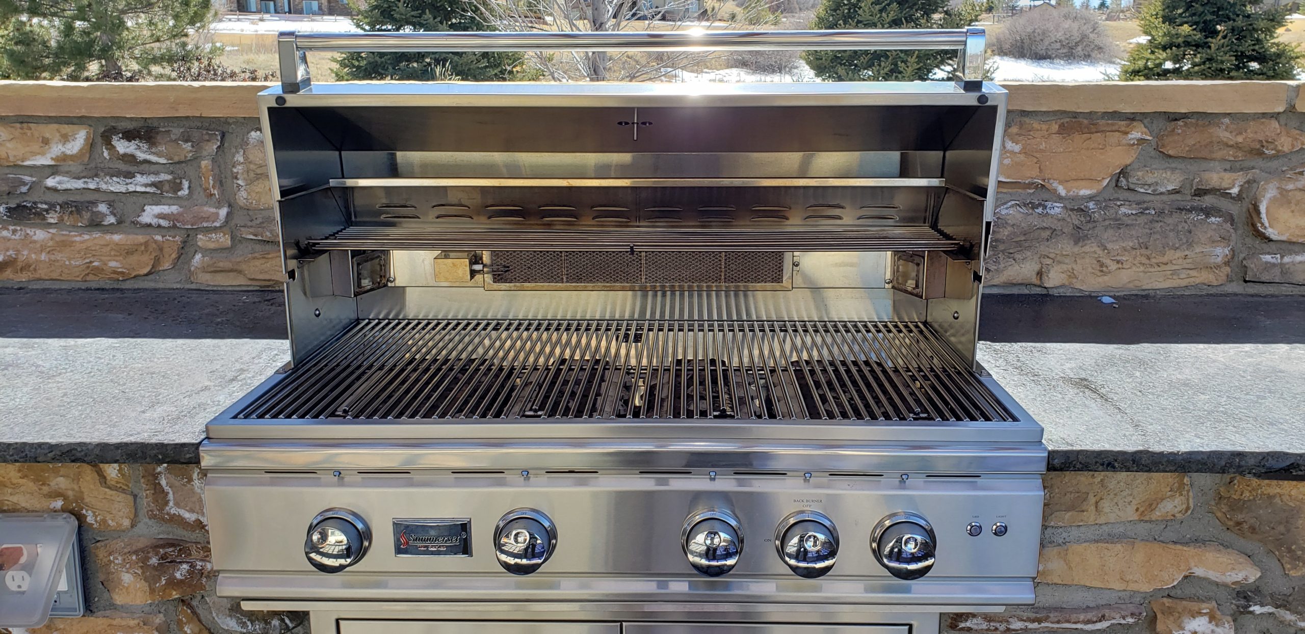 Summerset grill after cleaning