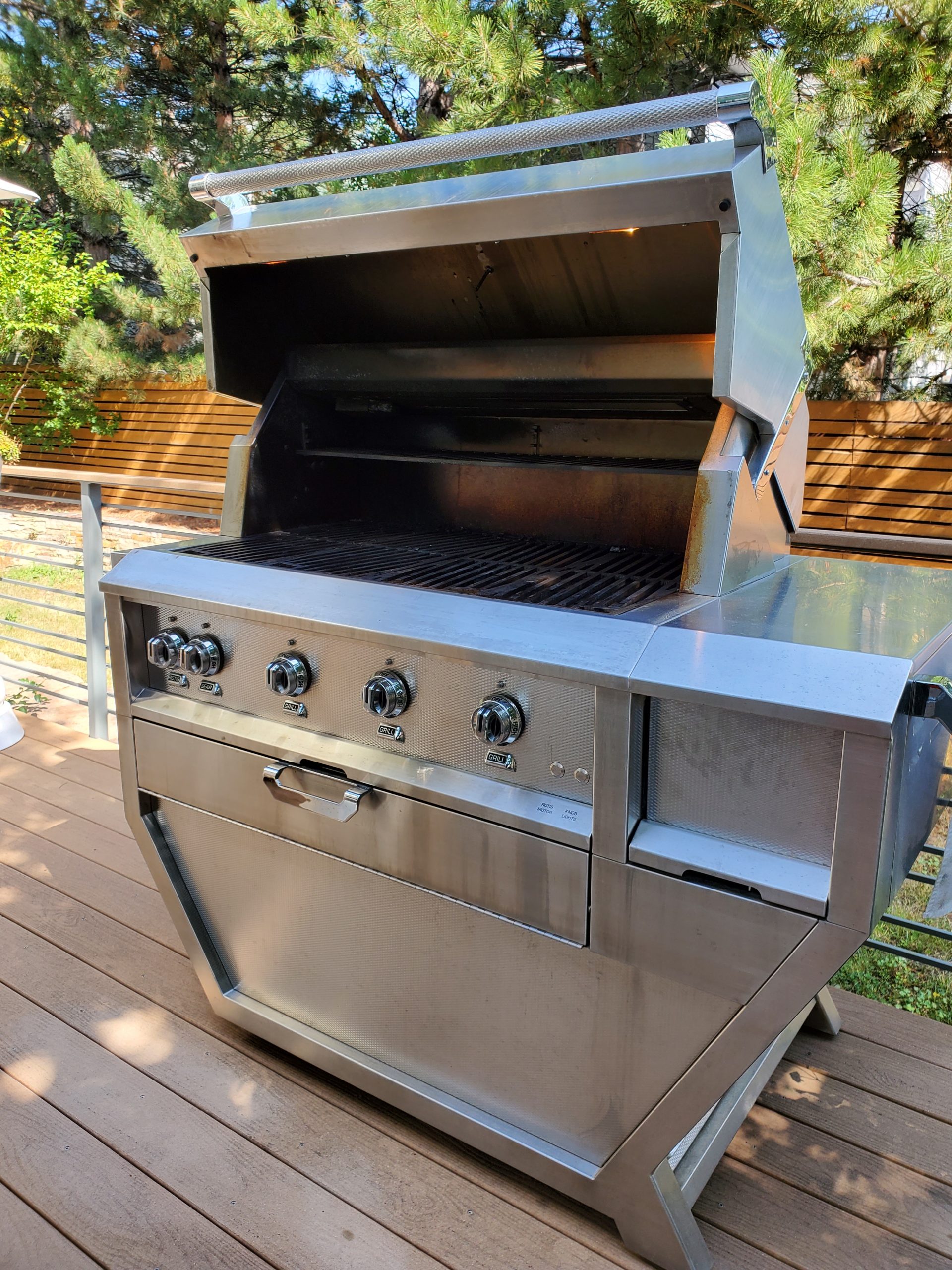 Hestan grill before cleaning