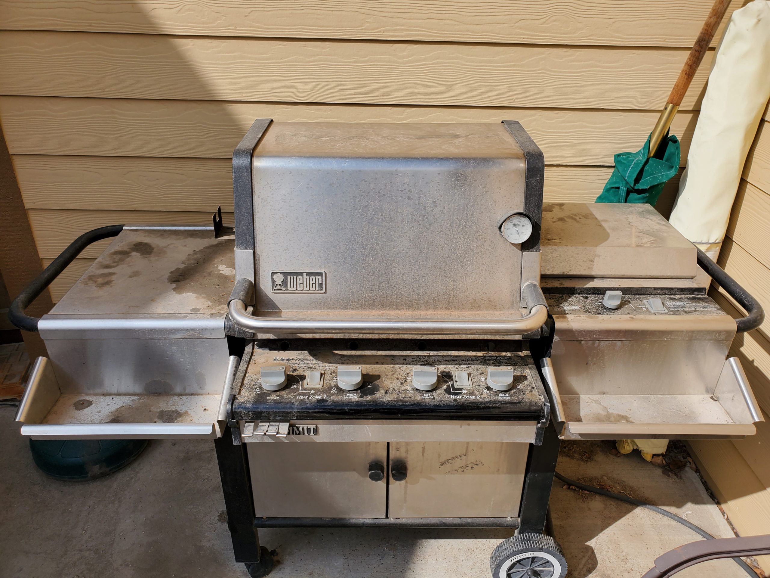 Weber grill before cleaning