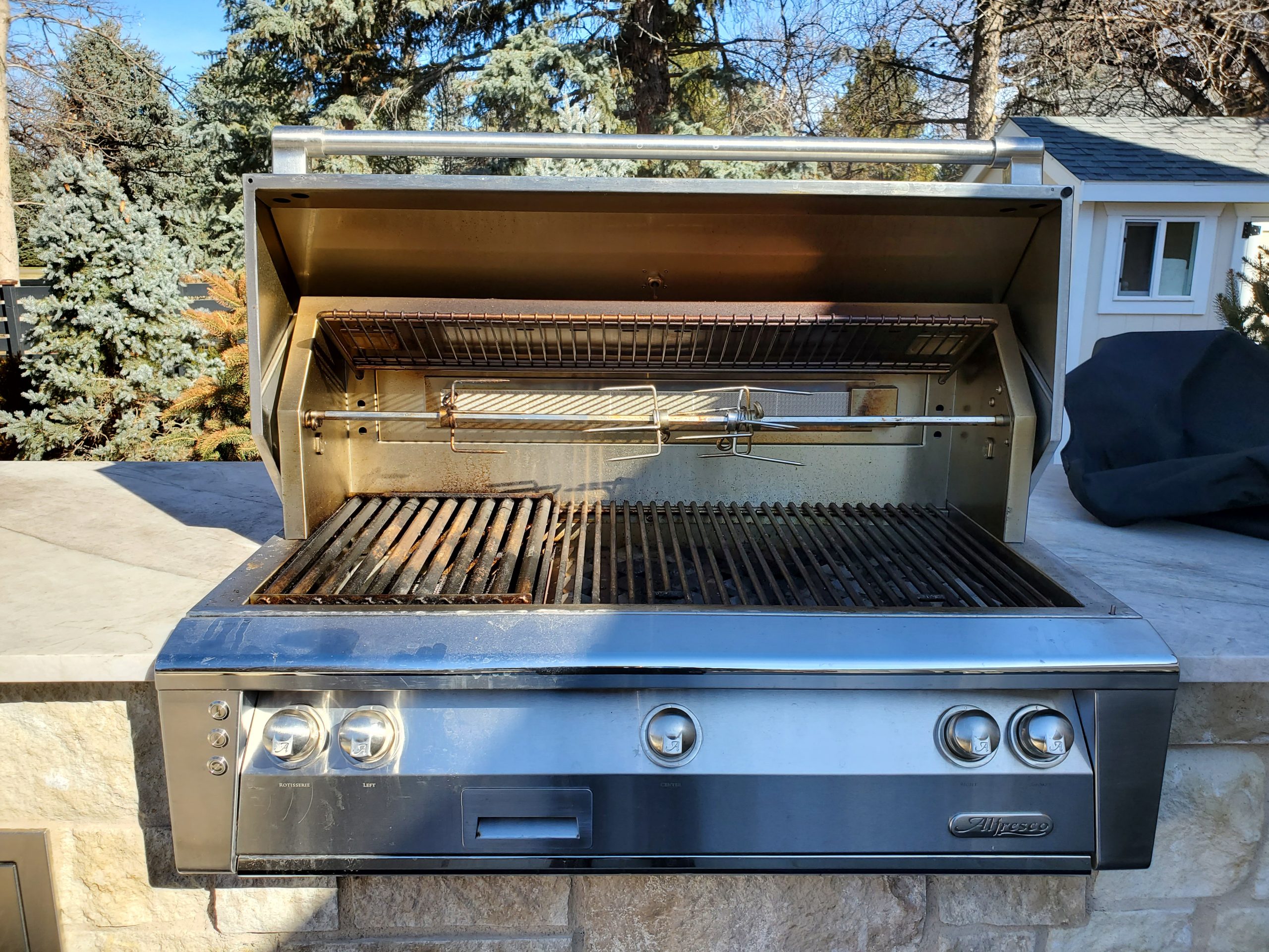 Alfresco grill before cleaning