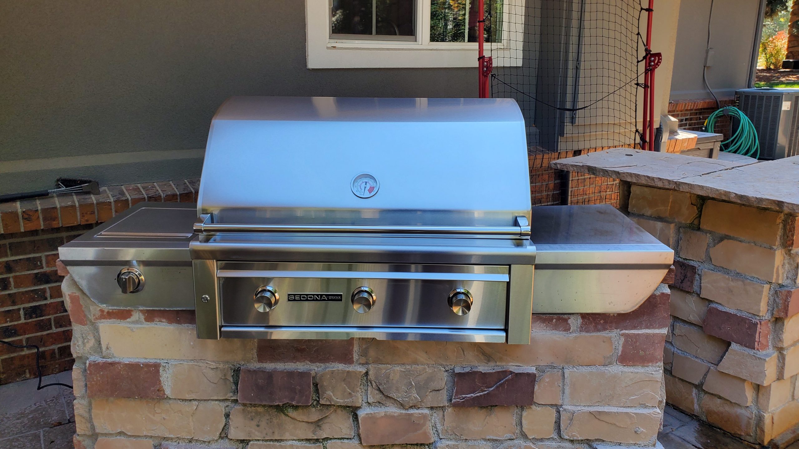 Lynx grill installation