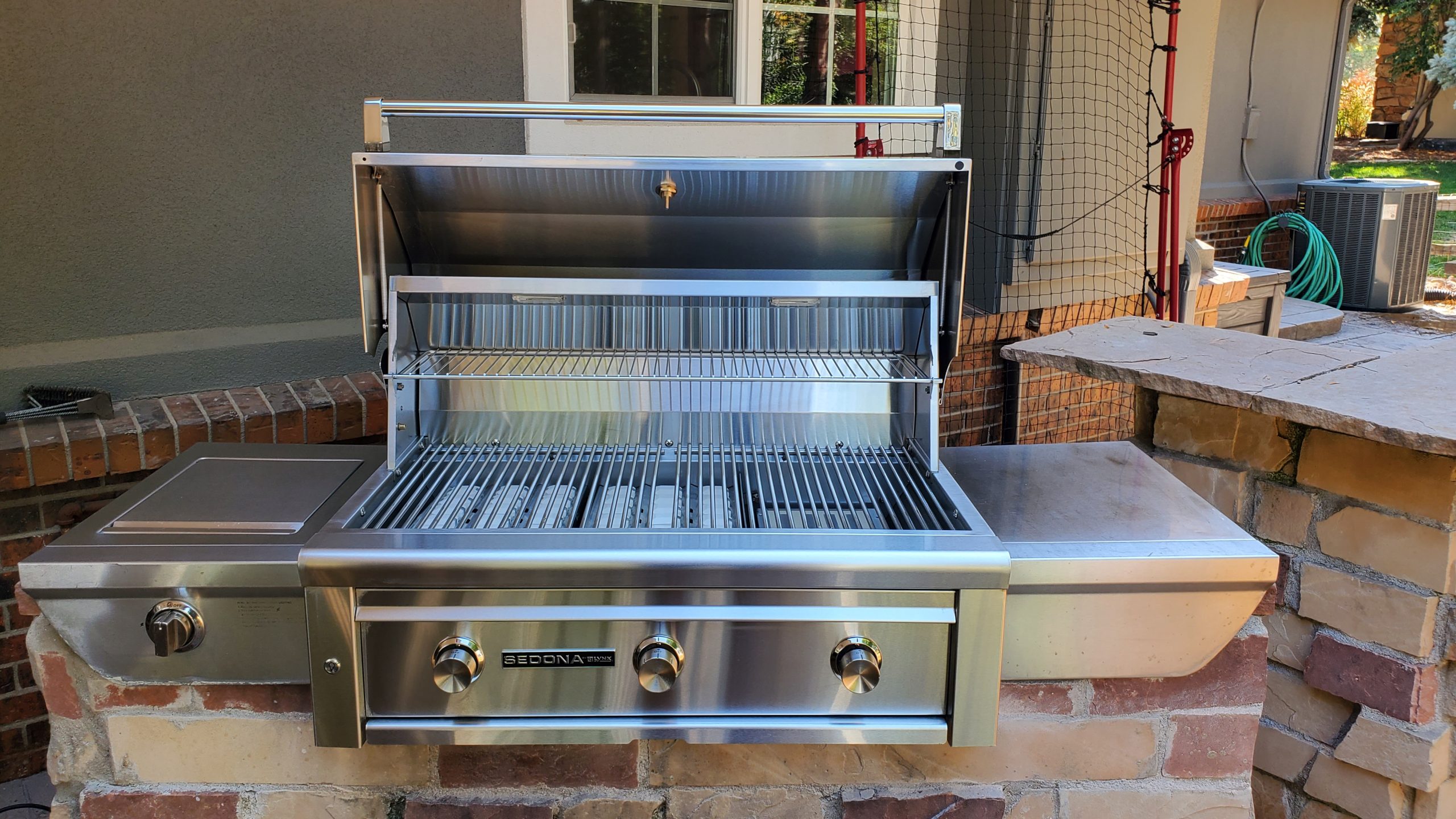 Lynx grill installation