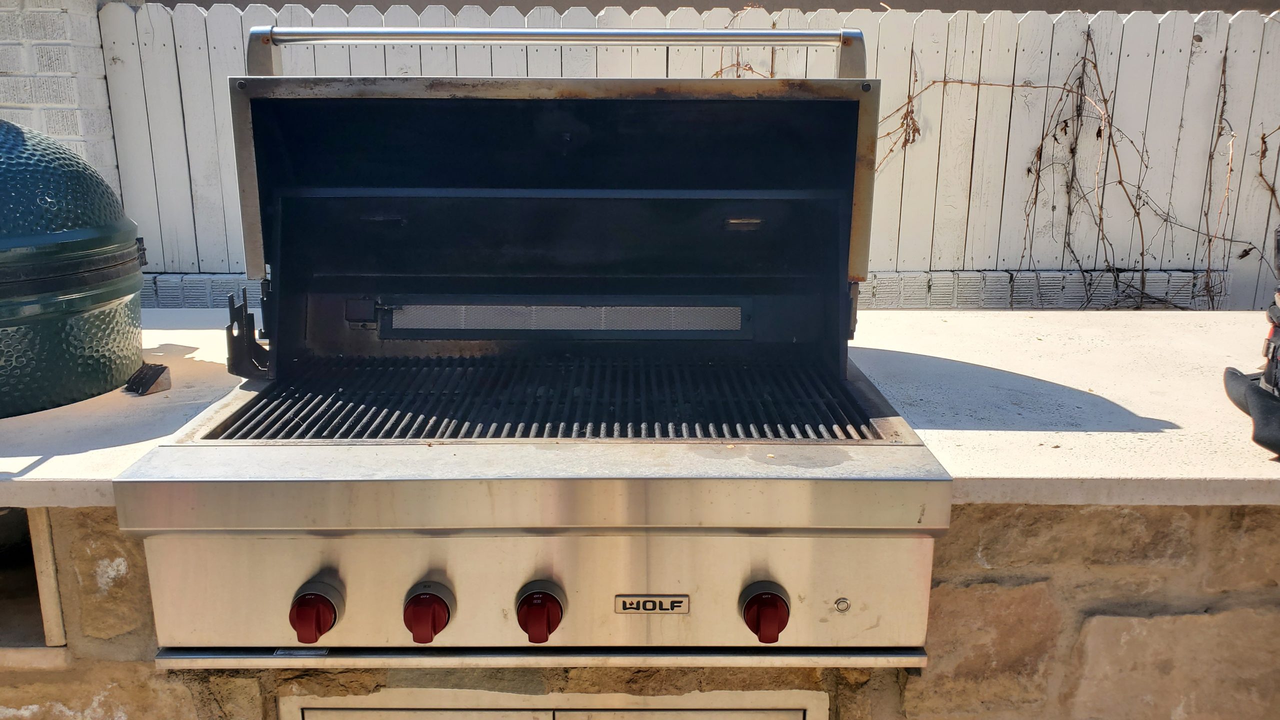 Wolf grill before cleaning