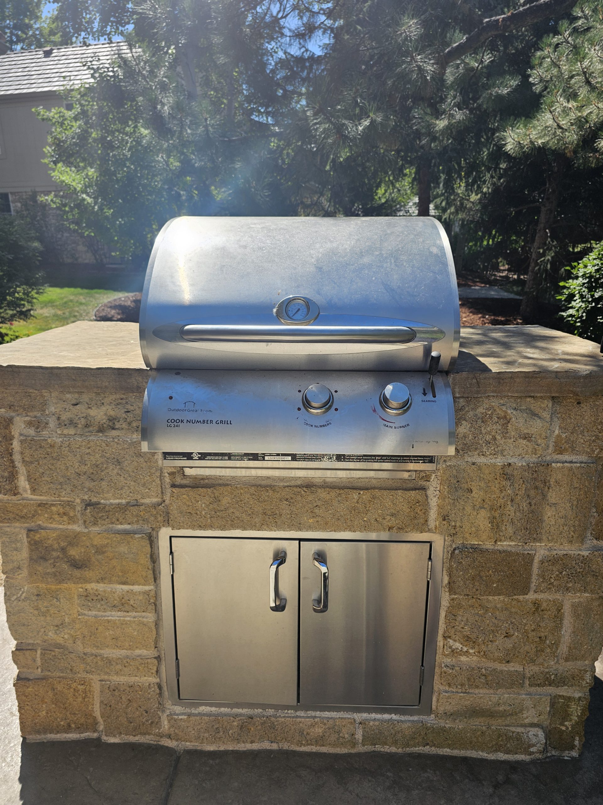 Lynx grill installation