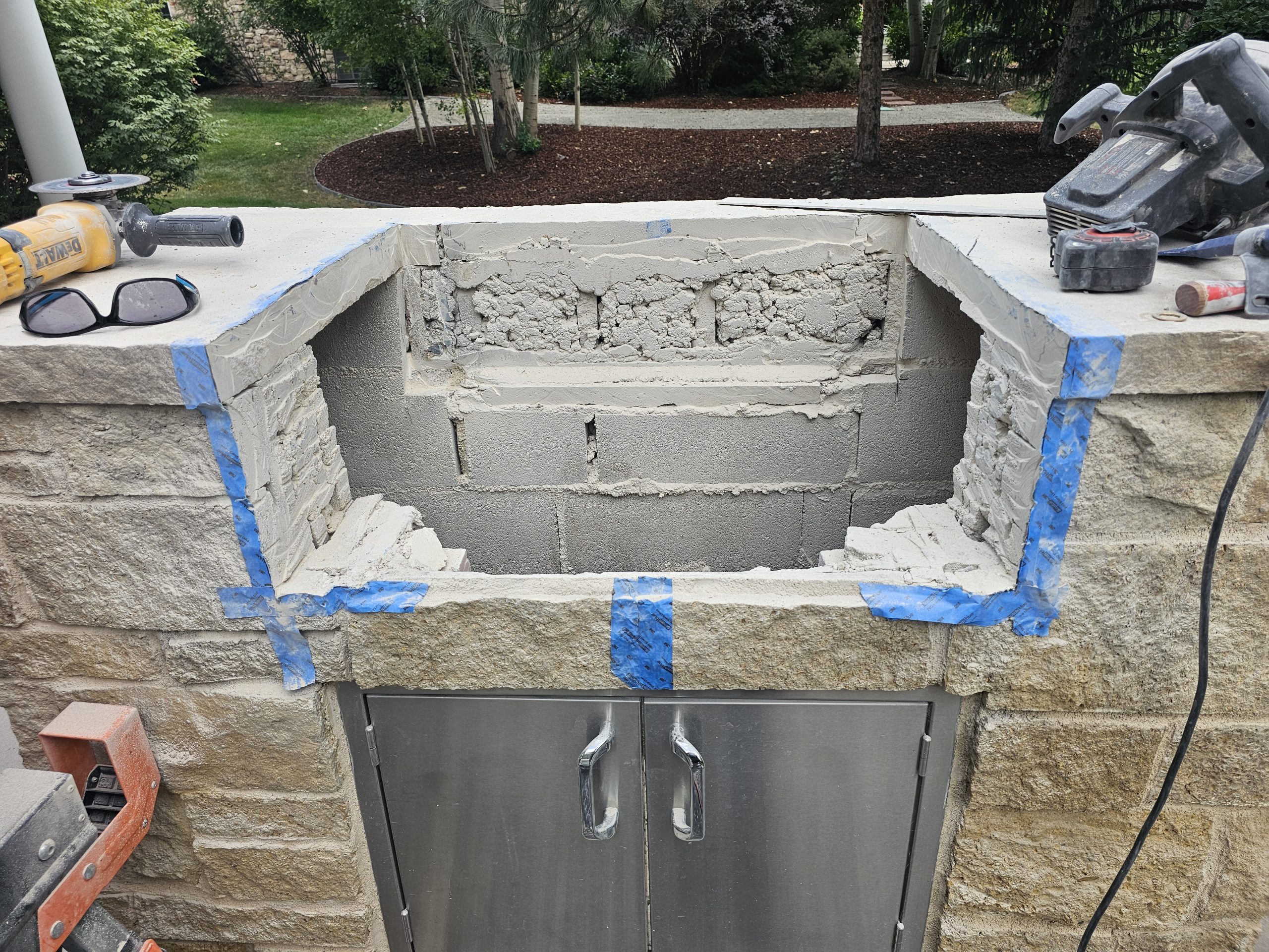 Lynx grill installation