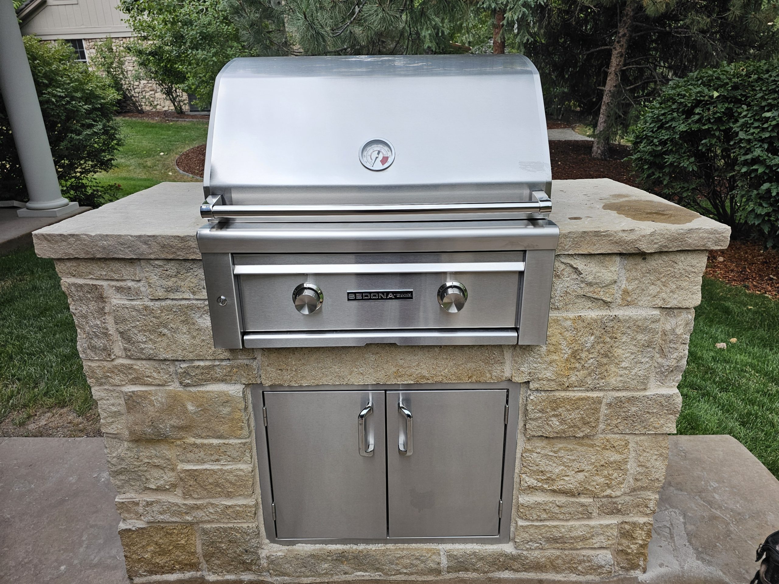 Lynx grill installation
