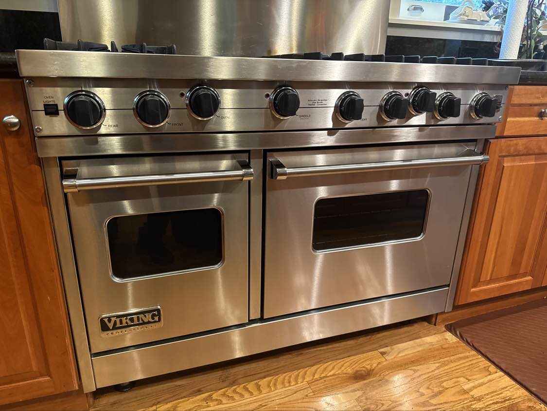 Viking range after cleaning